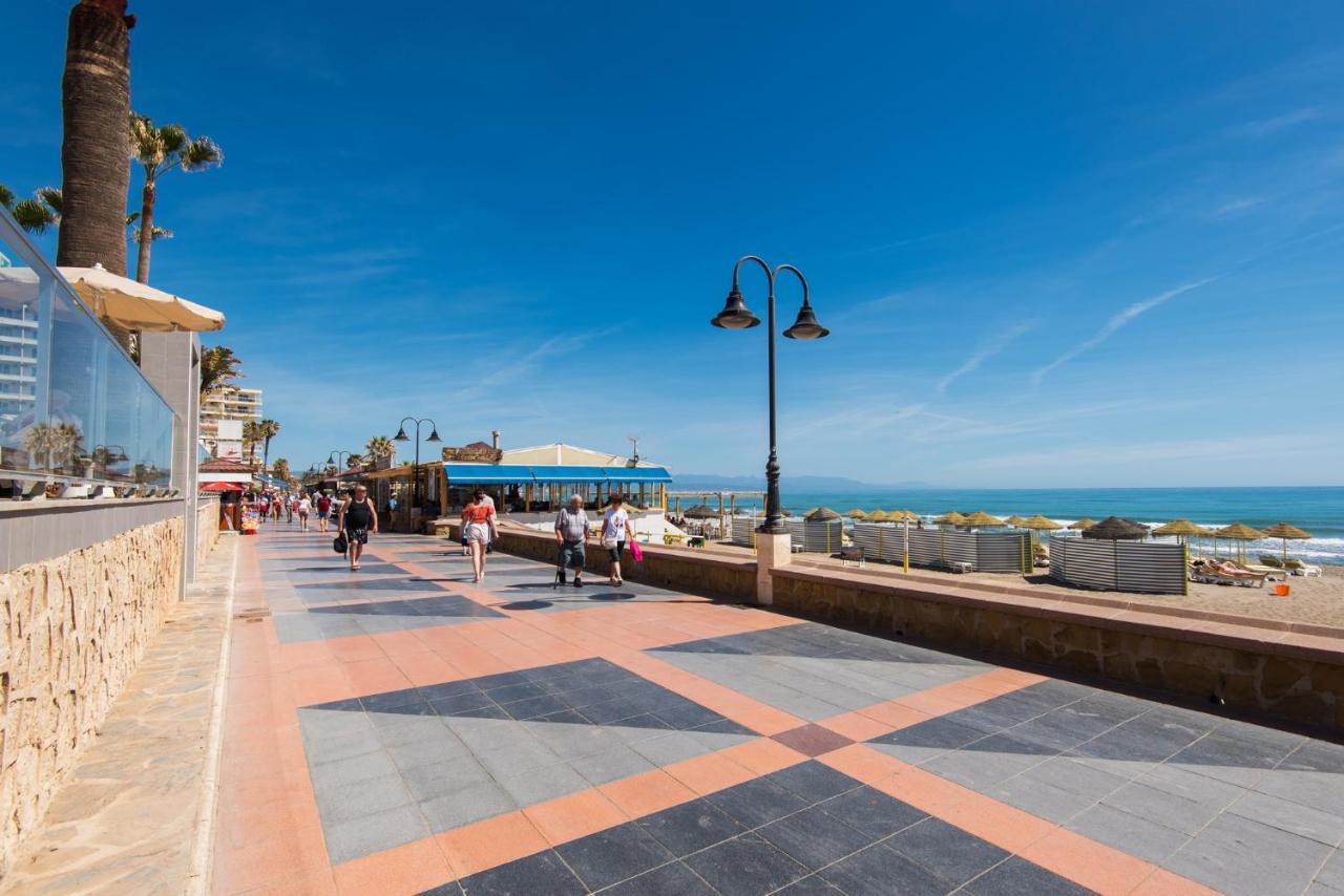 Aloha Puerto Private Apartment 1St Line Carihuela Beach Торремолінос Екстер'єр фото