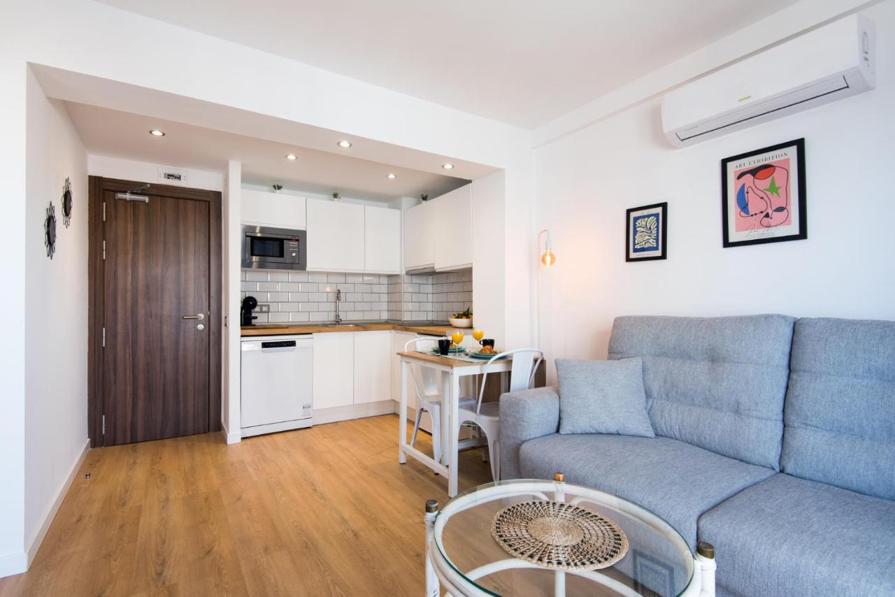 Aloha Puerto Private Apartment 1St Line Carihuela Beach Торремолінос Екстер'єр фото