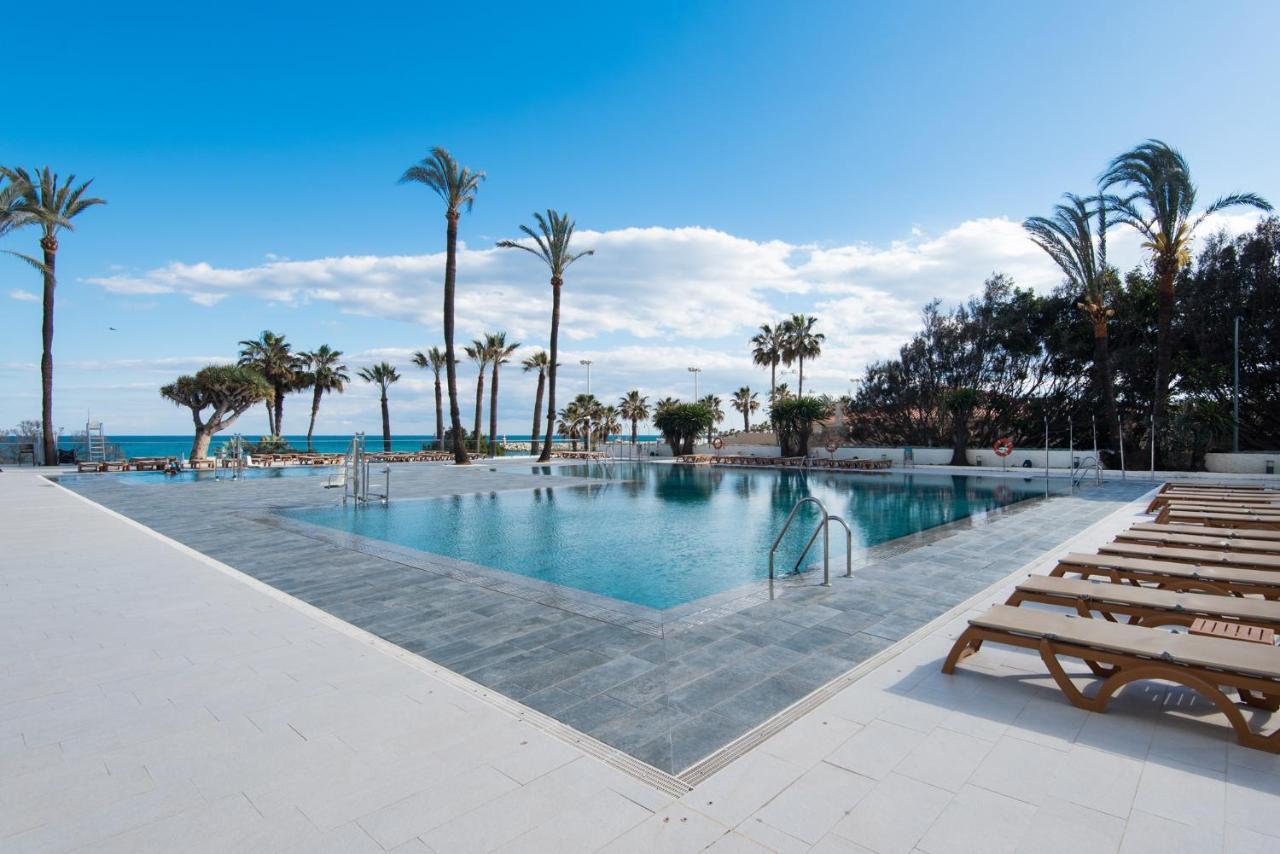 Aloha Puerto Private Apartment 1St Line Carihuela Beach Торремолінос Екстер'єр фото